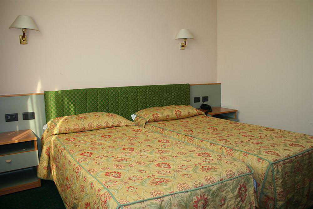Rege Hotel San Donato Milanese Eksteriør bilde