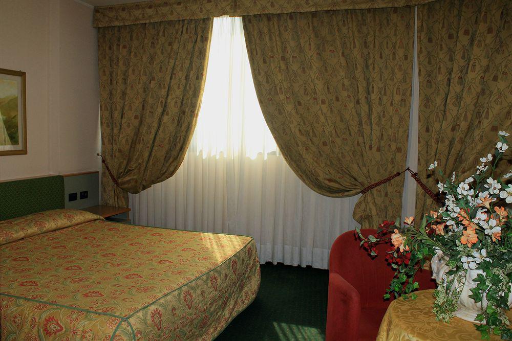 Rege Hotel San Donato Milanese Eksteriør bilde